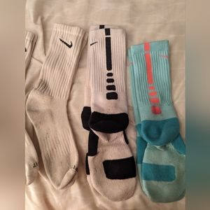 8 pairs of Nike socks
